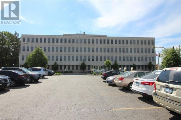 201 - 1055 Princess Street, Kingston, ON K7L1H3 Photo 4