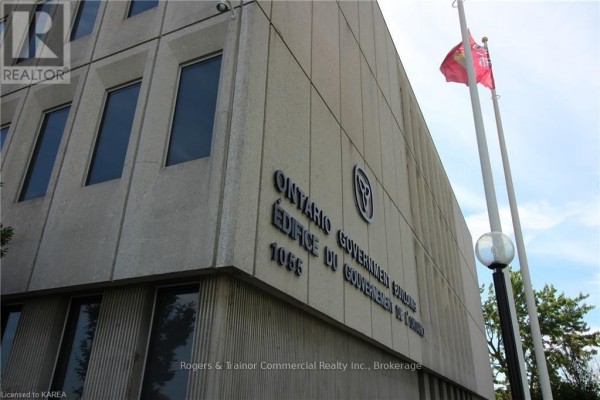 201 - 1055 Princess Street, Kingston, ON K7L1H3 Photo 5