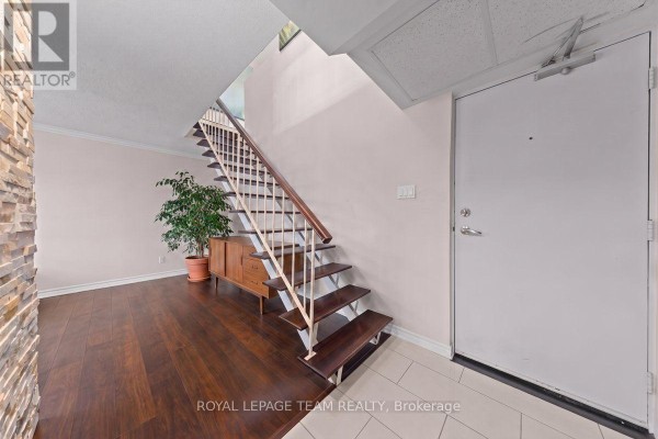 201 - 12 Corkstown Road, Ottawa, ON K2H5B3 Photo 5