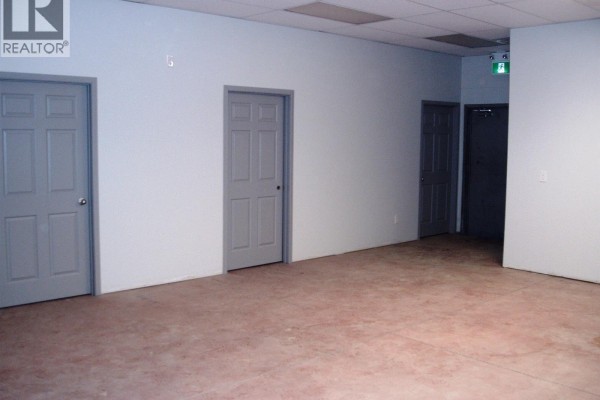 201 - 203 Centre Street, Meadow Lake, SK S9X1L5 Photo 5