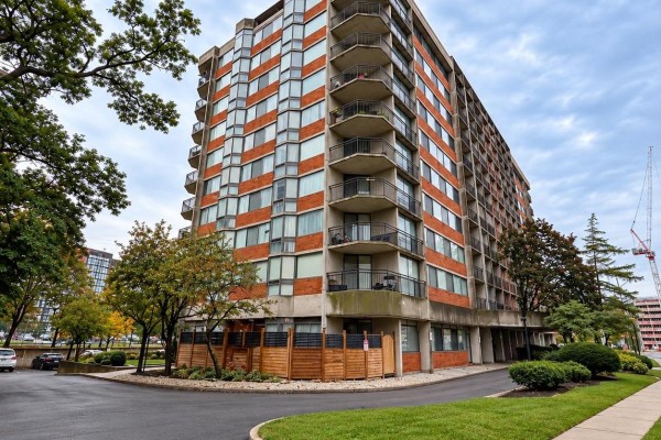 201 - 2200 Sherobee Road, Mississauga