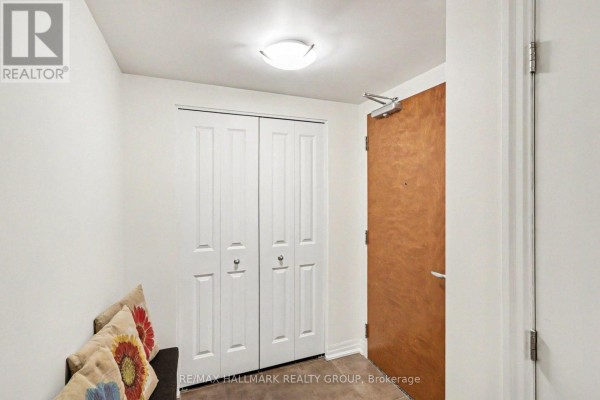 Primary Bedroom - 201 - 242 Rideau Street, Ottawa, ON K1N0B7 Photo 5