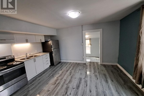 201 - 27 Front Street N, Orillia, ON L3V4R6 Photo 5