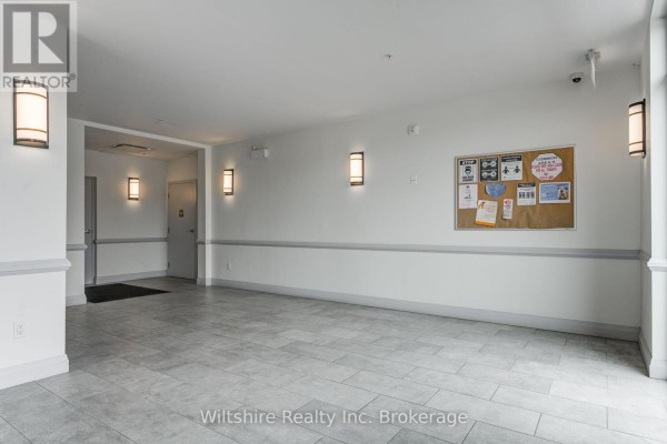 Bathroom - 201 - 3 John Pound Road, Tillsonburg, ON N4G5X4 Photo 5