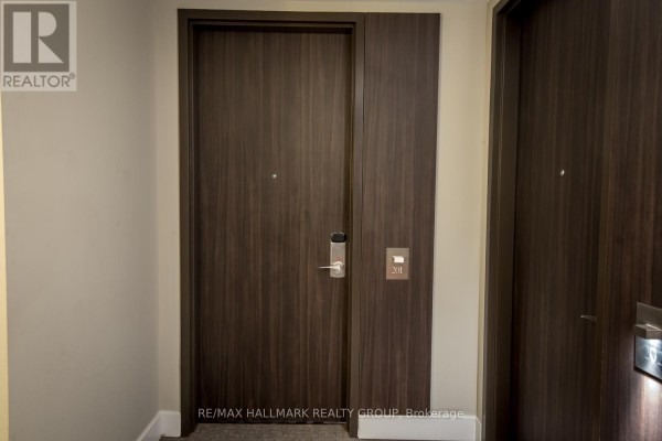 201 - 300 Lisgar Street, Ottawa, ON K2P0E2 Photo 4