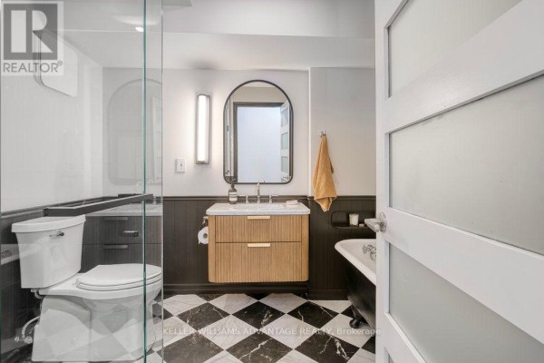 Bathroom - 201 - 394 Euclid Avenue, Toronto, ON M6G2S9 Photo 4