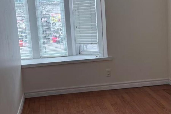 Bedroom 4 - 201 - 413 Spadina Avenue, Toronto, ON M5T2G6 Photo 4