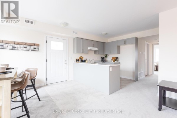 201 - 48 Maple Avenue, Asphodel Norwood, ON, photo 3