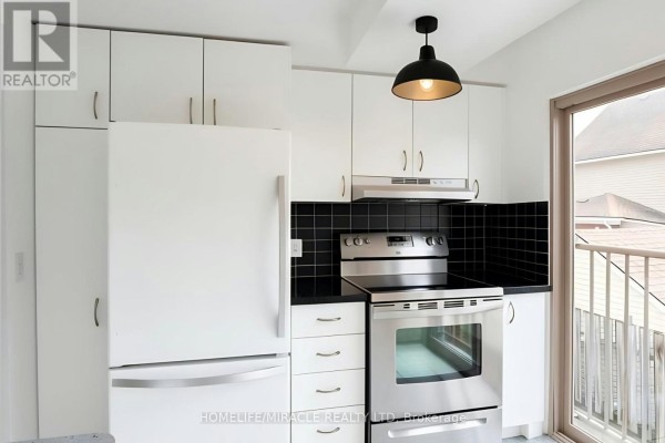 Kitchen - 201 - 4872 Valley Way, Niagara Falls, ON L2E1W3 Photo 5
