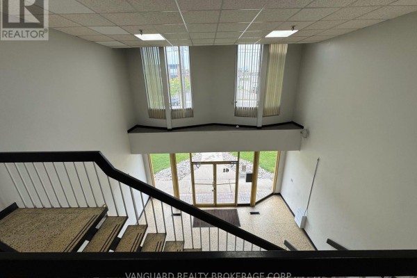 201 - 61 Alness Street, Toronto, ON M3J2H2 Photo 4