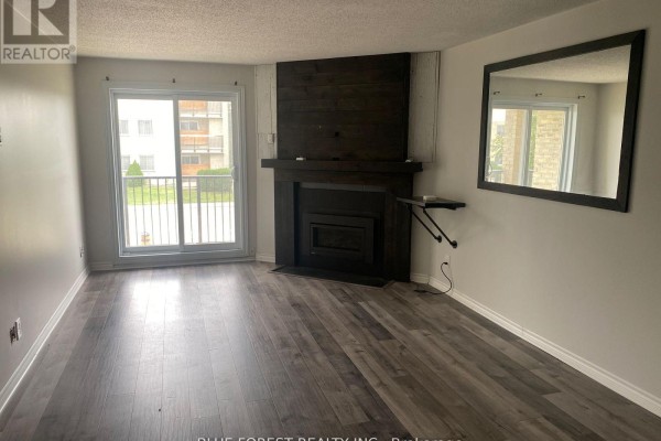 201 - 737 Deveron Crescent, London South, ON N5Z4X9 Photo 5