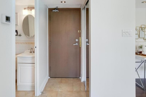 Den - 201 - 97 Lawton Boulevard, Toronto, ON M4V1Z6 Photo 5