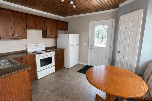 201 & 202 Elim Drive, Lac Pelletier, SK, photo 2