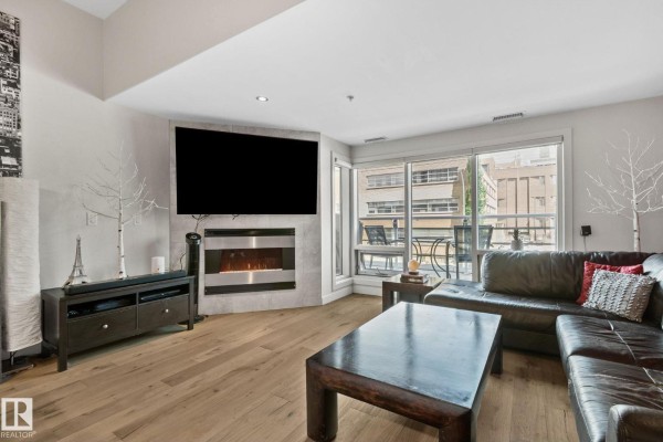#201 10388 105 St Nw Nw, Edmonton, AB T5J0C2 Photo 4