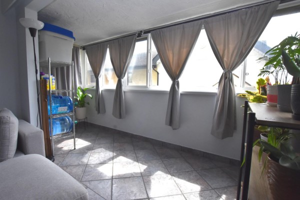 201 1320 Fir Street, White Rock, BC V4B4B2 Photo 4