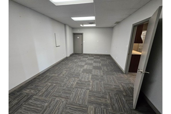 201 2430 King George Boulevard, Surrey, BC, photo 3