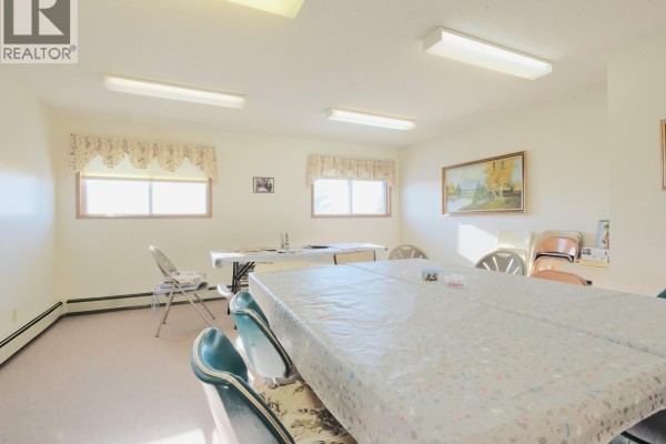 Bedroom - 201 305 1st Street W, Rosetown, SK S0L2V0 Photo 5