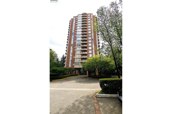201 4689 Hazel Street, Burnaby, BC, photo 2