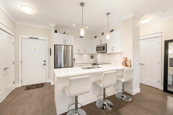 201 5020 221a Street, Langley, BC V2Y0V5 Photo 4