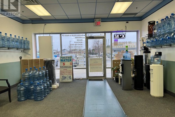 201 719 Central Parkway, Mississauga, ON L5B4L1 Photo 2