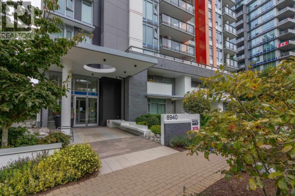 201 8940 University Crescent, Burnaby, BC V5A0E7 Photo 2