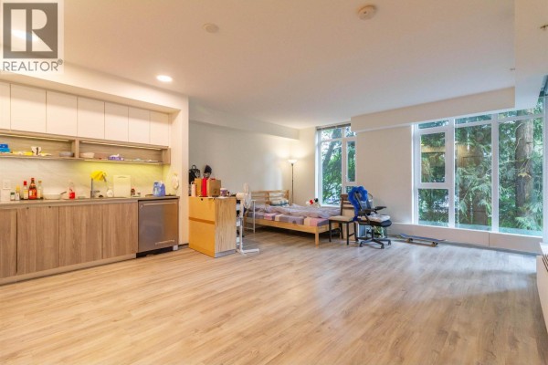 201 8940 University Crescent, Burnaby, BC V5A0E7 Photo 4