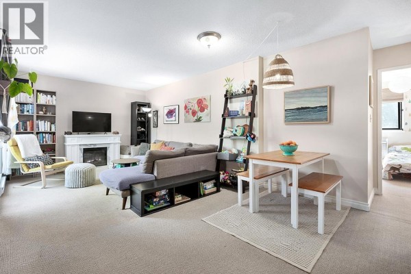 201 9146 Saturna Drive, Burnaby, BC V3J7K2 Photo 4
