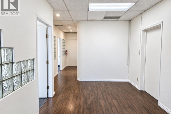 201 927 Brunette Avenue, Coquitlam, BC V3K1C8 Photo 4