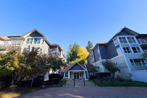 201 9626 148 Street, Surrey
