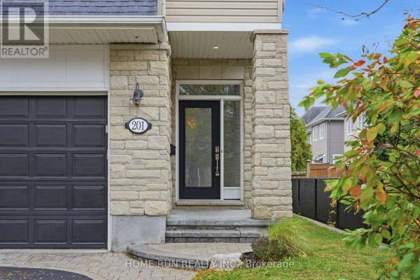 201 Espin Heights, Ottawa, ON K2J0Y7 Photo 5
