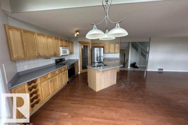Bedroom 2 - 201 Foxboro Cv, Sherwood Park, AB T8A6N8 Photo 5