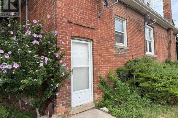 201 Grand Avenue, Chatham Kent, ON N7L1C2 Photo 4