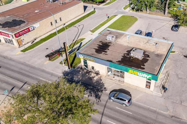 201 Henderson Highway, Winnipeg, MB R2L1L7 Photo 3