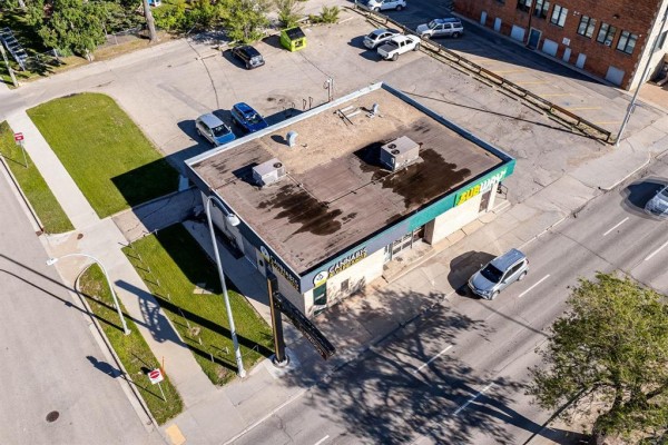 201 Henderson Highway, Winnipeg, MB R2L1L7 Photo 4