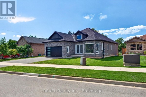 201 Hetram Court, Fort Erie, ON L0S1B0 Photo 2