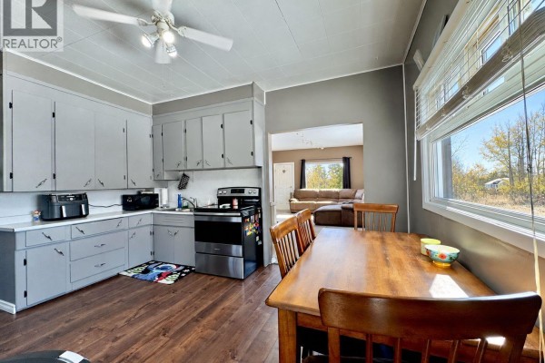 4pc Bathroom - 201 High Street, Bredenbury, SK S0A0H0 Photo 5