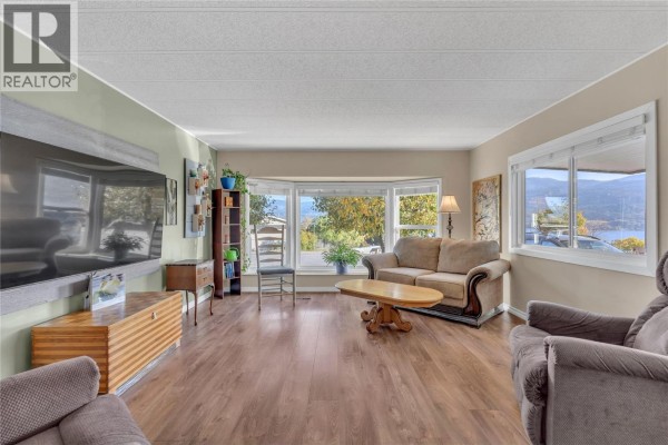 Kitchen - 201 Highway 97 Unit# 53, Penticton, BC V2A6J7 Photo 4