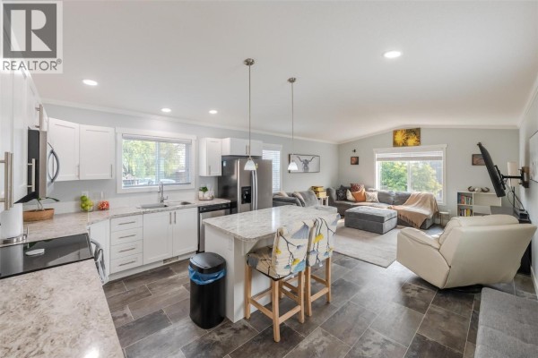 4pc Ensuite bath - 201 Highway 97 Unit# 82, Penticton, BC V2A0E4 Photo 2