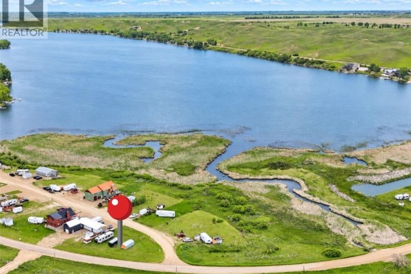 201 Hillcrest Place, Lac Pelletier, SK S0N1T0 Photo 2