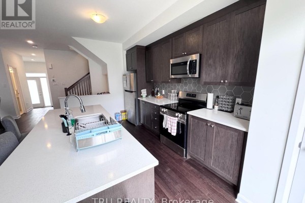 Bedroom 2 - 201 Invention Boulevard, Ottawa, ON K2K1X7 Photo 5
