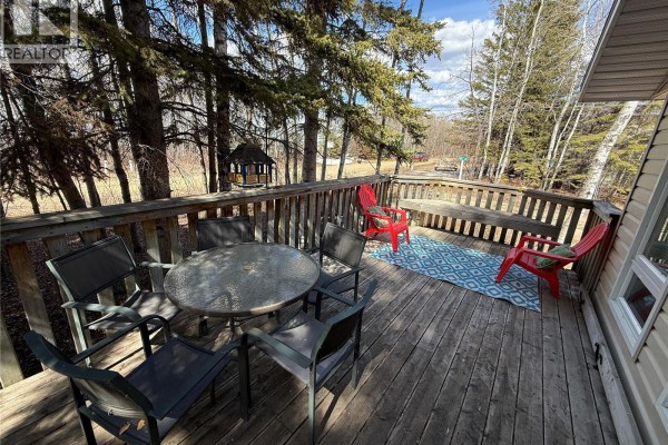 Living room - 201 Kenderdine Boulevard, Turtle Lake, SK S0M1J0 Photo 4