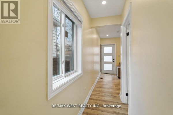 201 Rhodes Avenue, Toronto, ON, photo 2