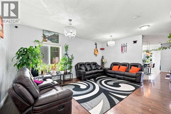 Family room - 201 Saddlelake Drive Ne, Calgary, AB T3J0P2 Photo 4