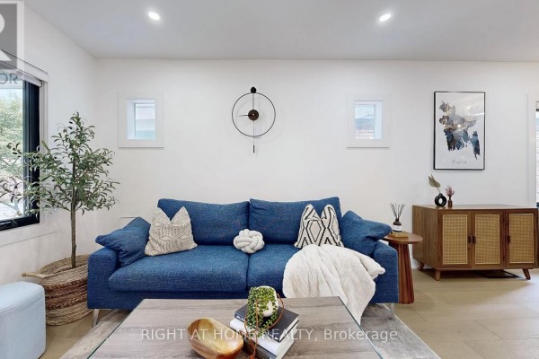 Dining room - 201 Springdale Boulevard, Toronto, ON M4C1Z6 Photo 5