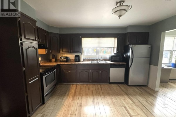 Family room - 201 Sydney Road, Port Hawkesbury, NS B9A3A8 Photo 4