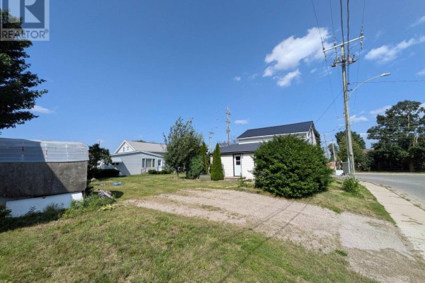 201 Tillson Avenue, Tillsonburg, ON N4G3B3 Photo 5