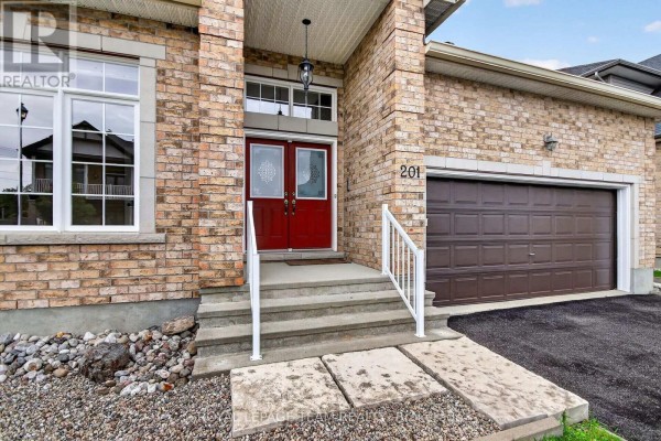 201 Trailgate Street, Ottawa, ON, photo 2