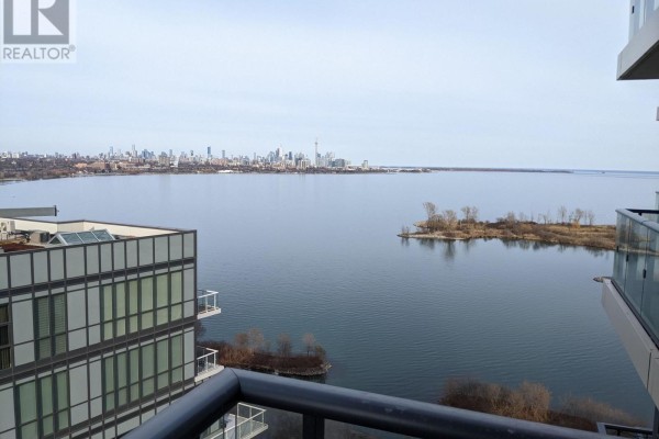 2010 - 59 Annie Craig Drive, Toronto
