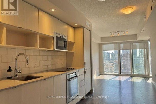 2010 - 89 Mcgill Street, Toronto, ON M5B0B1 Photo 5