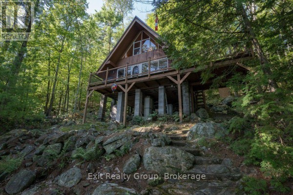2010 Shabomeka Lake, Frontenac, ON, photo 3